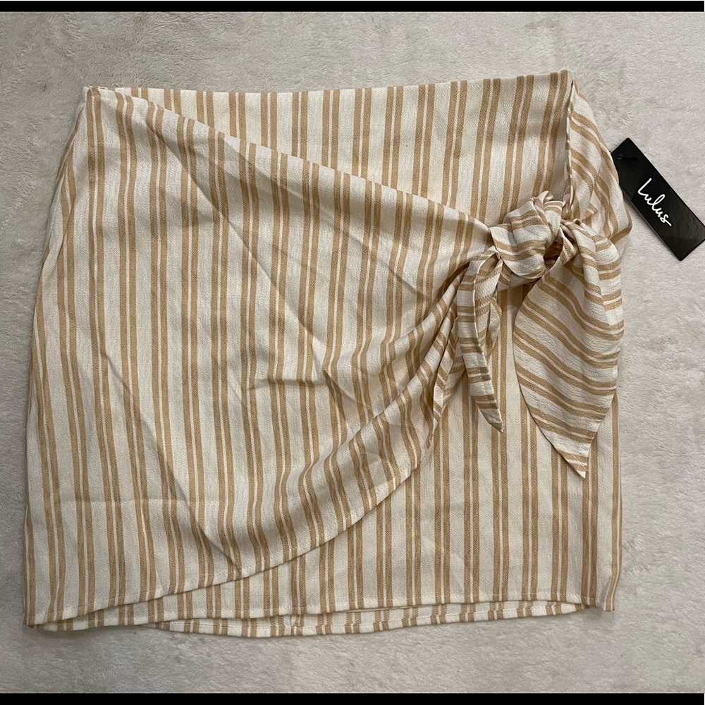 NEW Lulu’s Wrap Skirt | Size Large